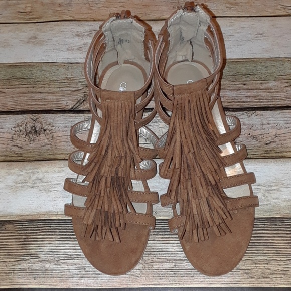 Cupcake Couture Other - Cupcake Couture Girls Brown Fringe Sandals 2